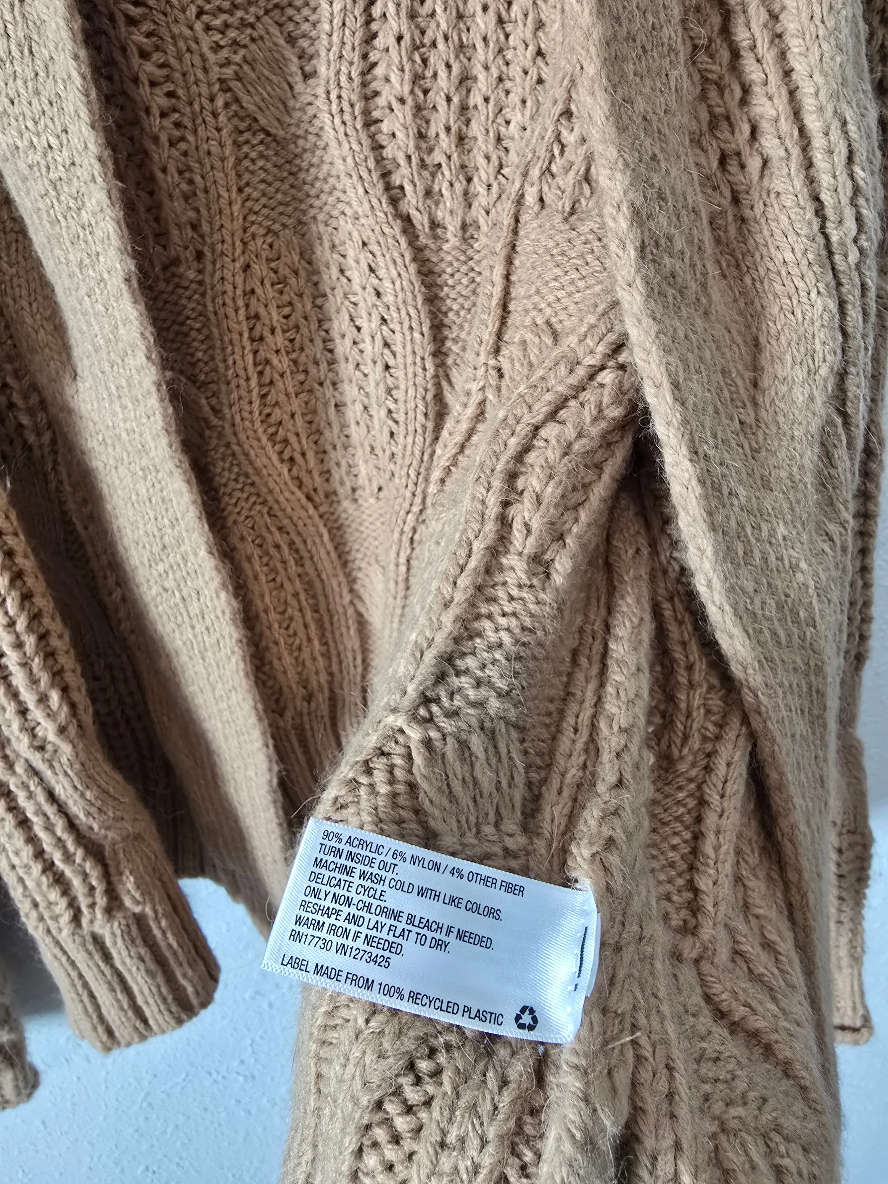 Collared Cable Knit Cardigan (XXL)