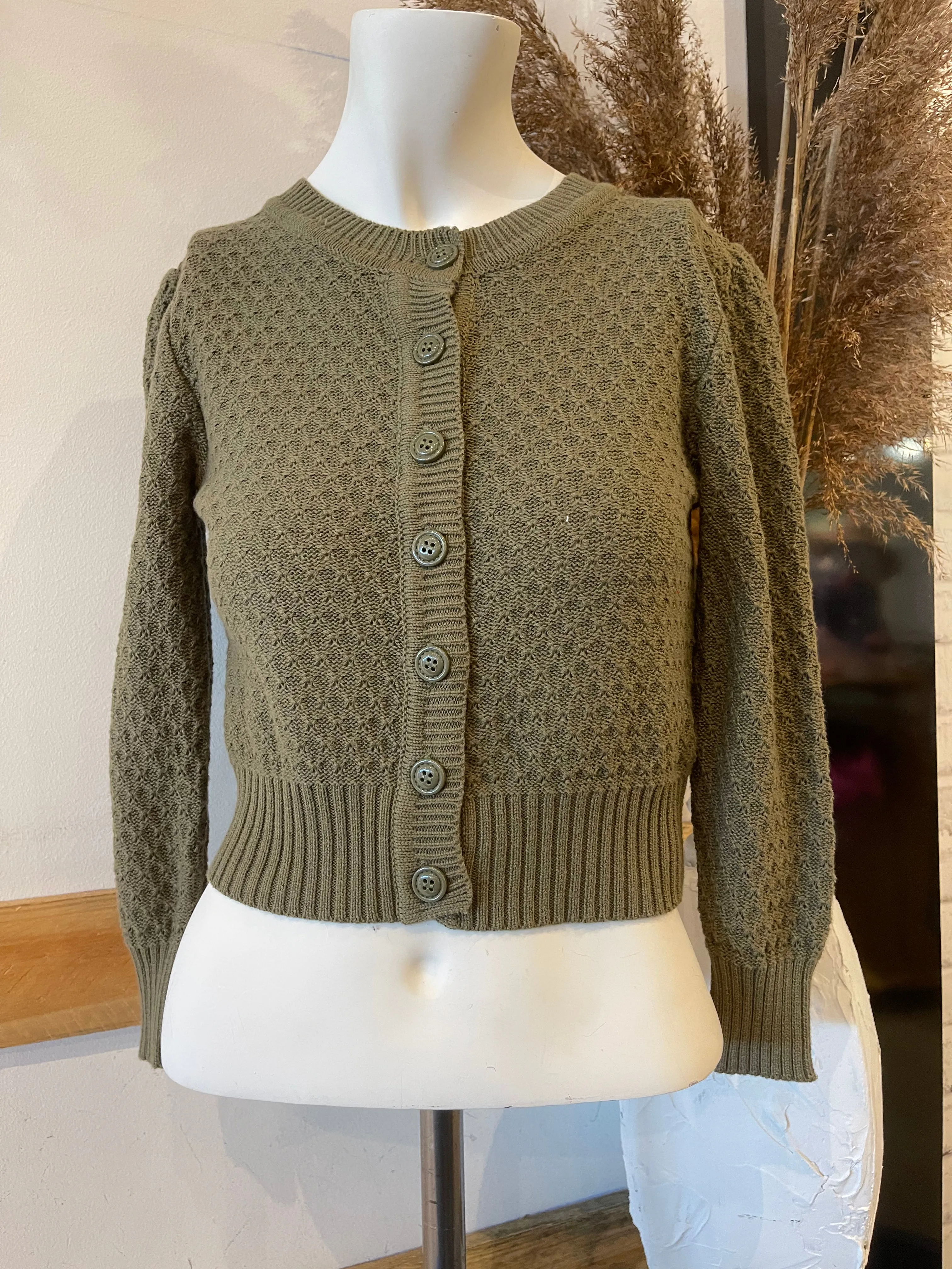 Dora Cardigan In Olive