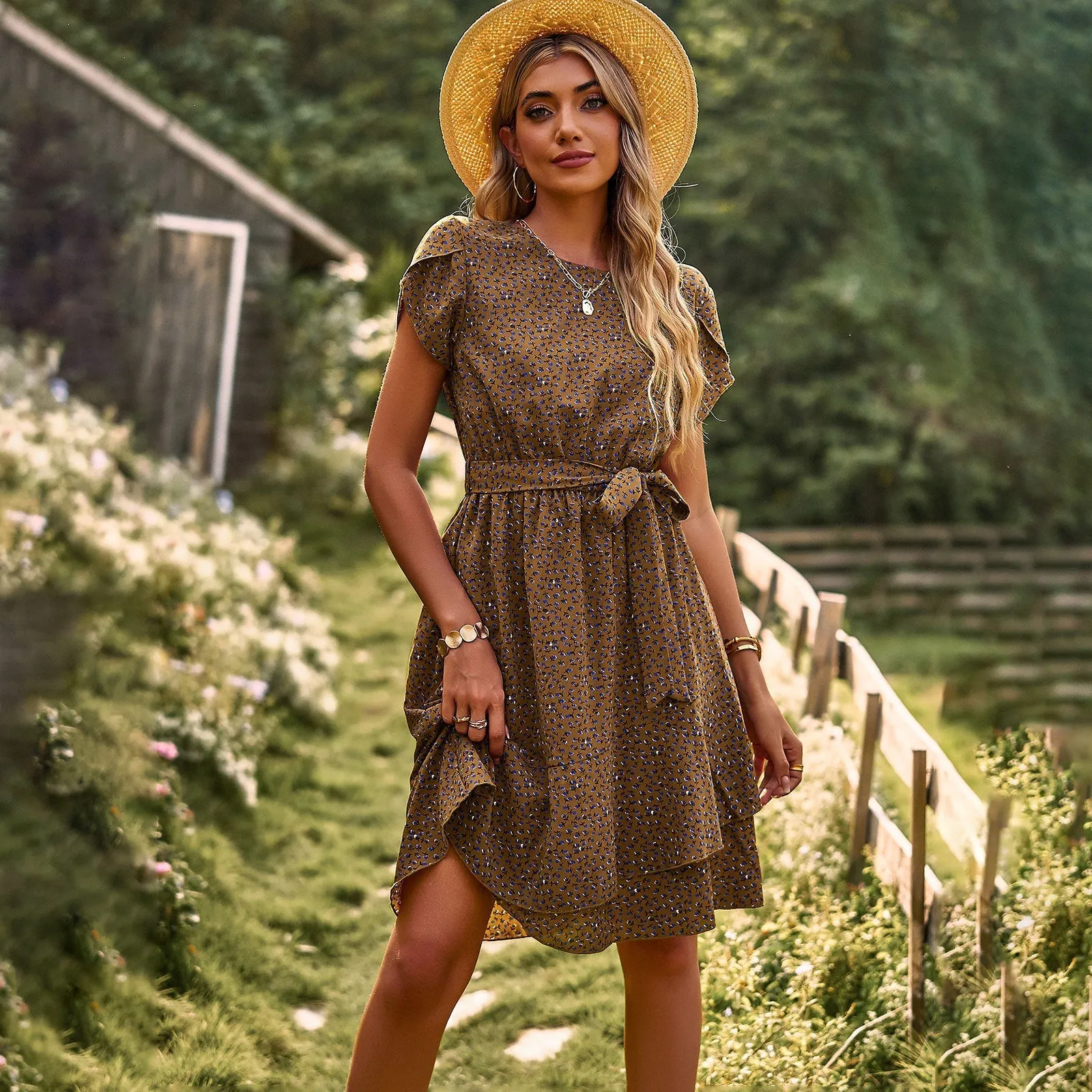 Minnie - Trendy dress with a flattering waistband