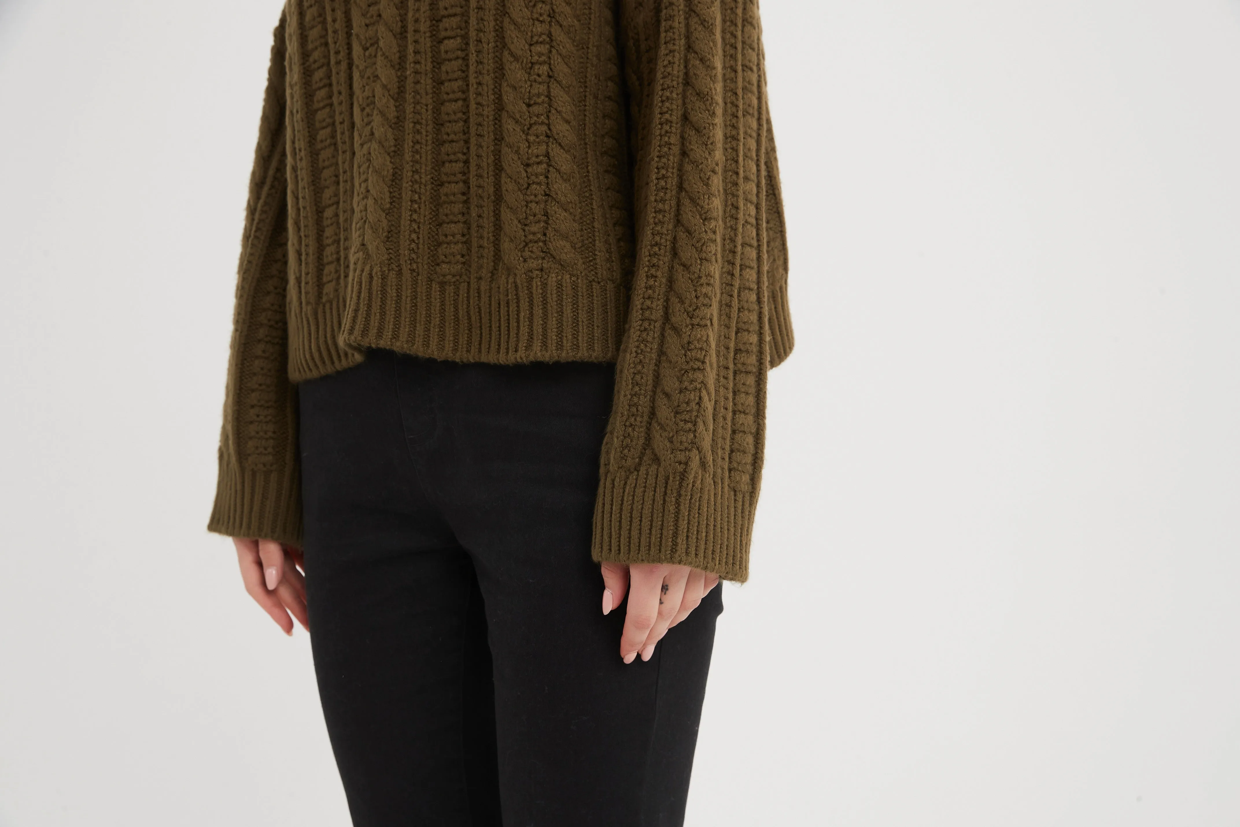 Tirelli Chunky Cable Oversized Knit