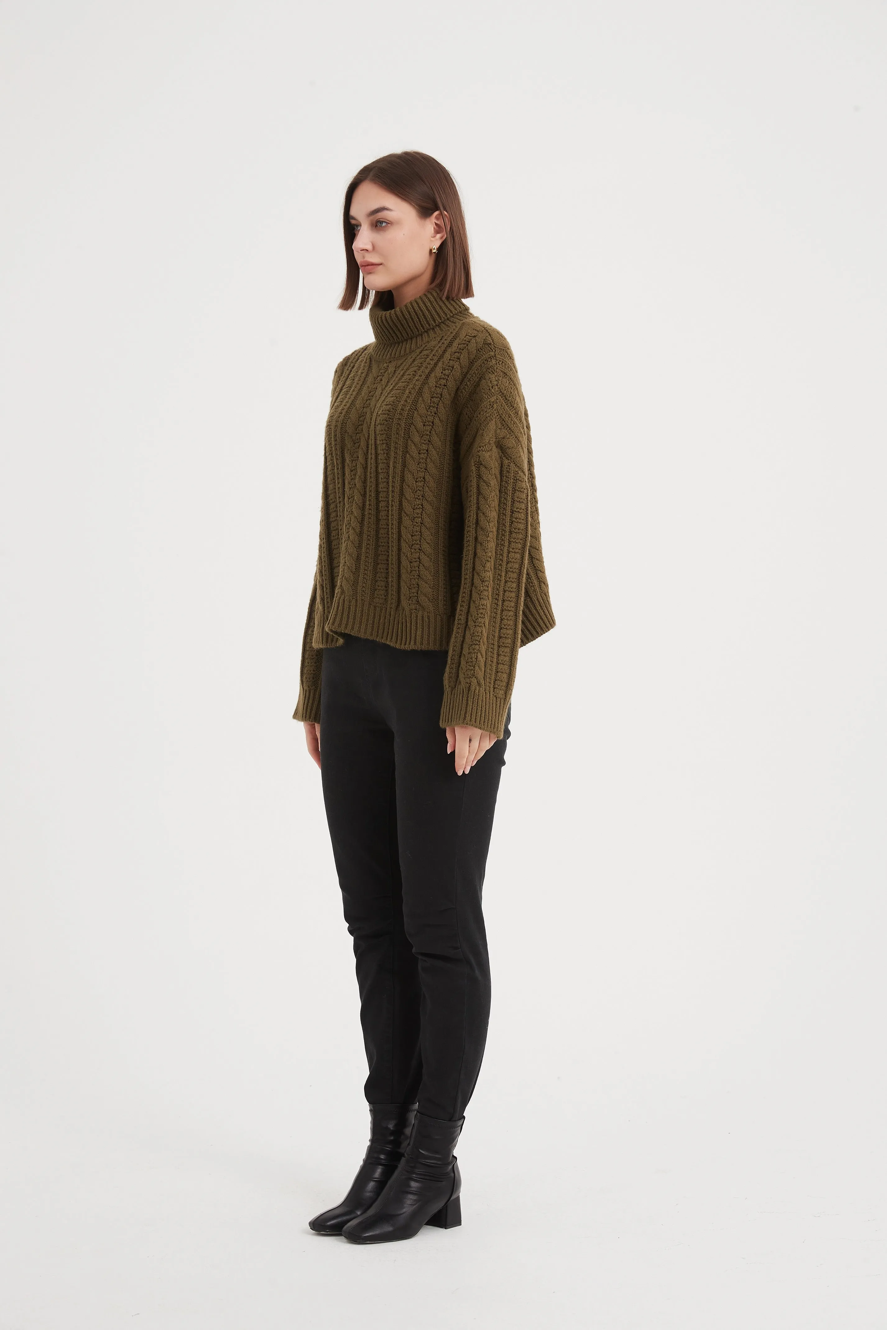 Tirelli Chunky Cable Oversized Knit